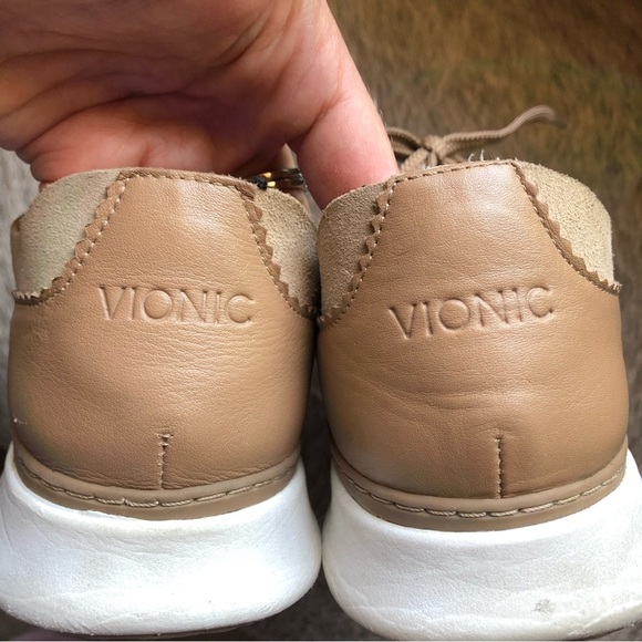Vionic Taylor tan camel color suede women’s lace up sneaker size 8.5 - Picture 8 of 9